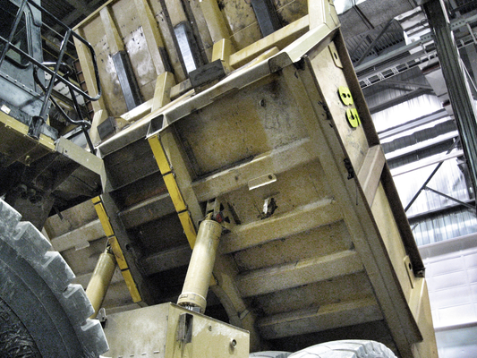 CAT 793 dump body pads[alt].png